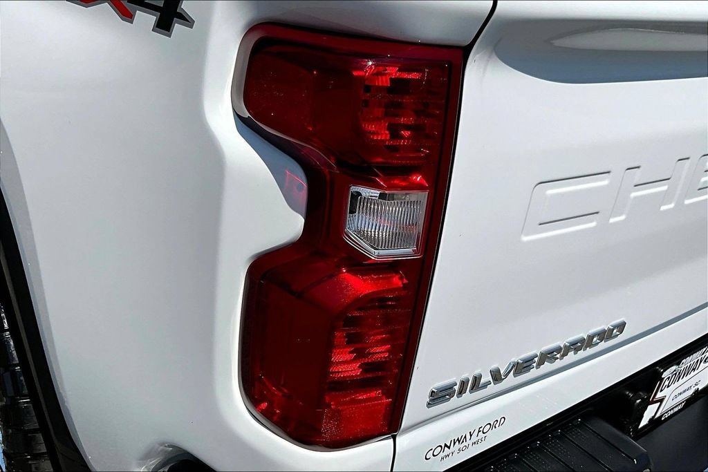 Used 2025 Chevrolet Silverado 2500 LT w/ Convenience Package AWD/4WD image 26