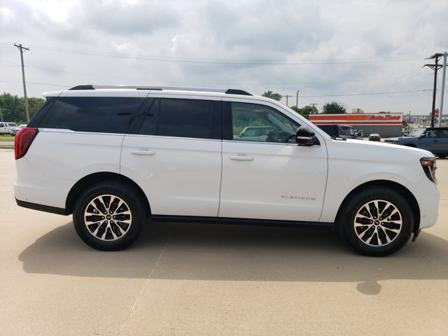 Certified 2025 Ford Expedition Platinum AWD/4WD image 7