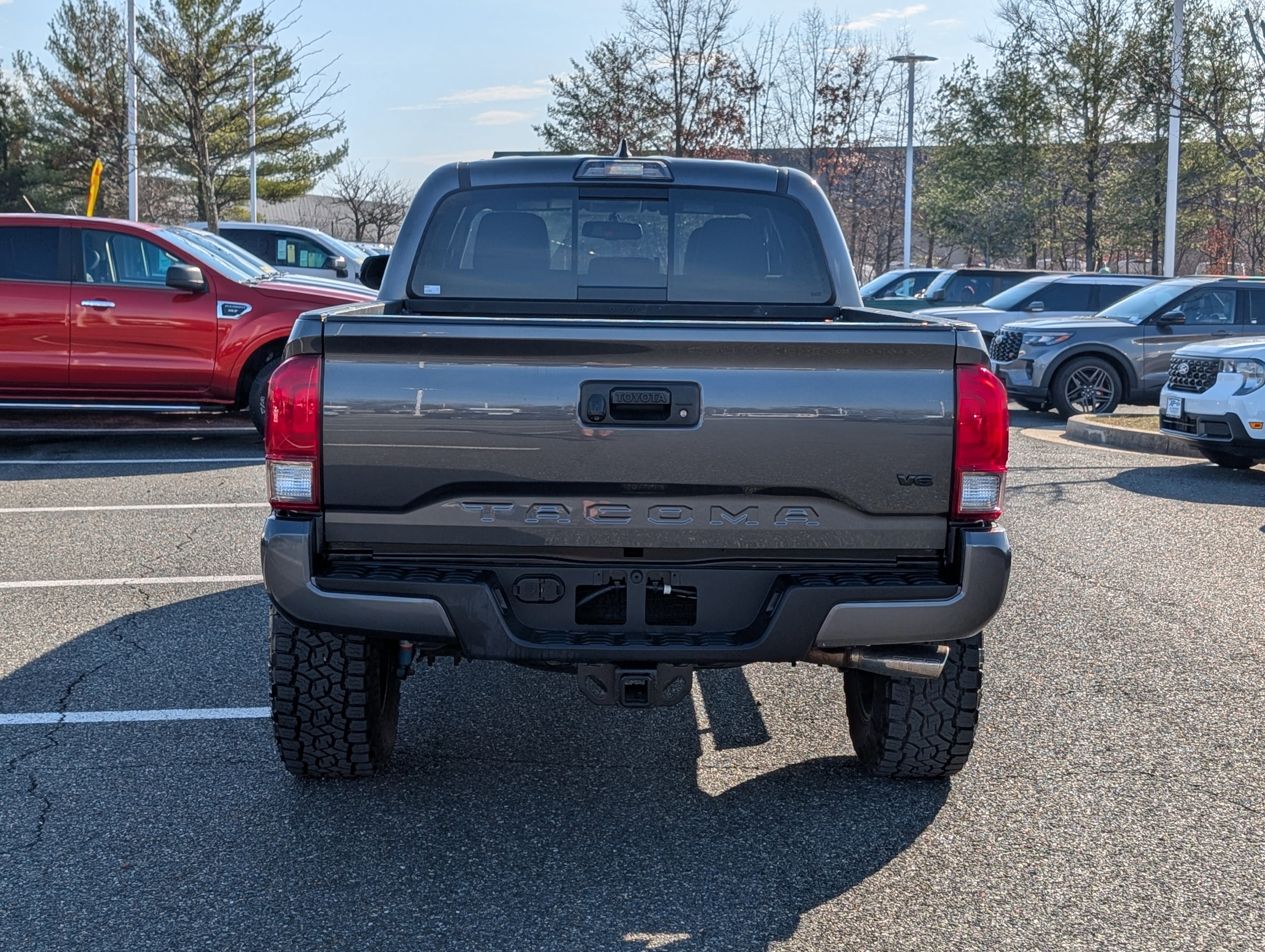 Used 2017 Toyota Tacoma TRD Sport w/ Tow Package image 4