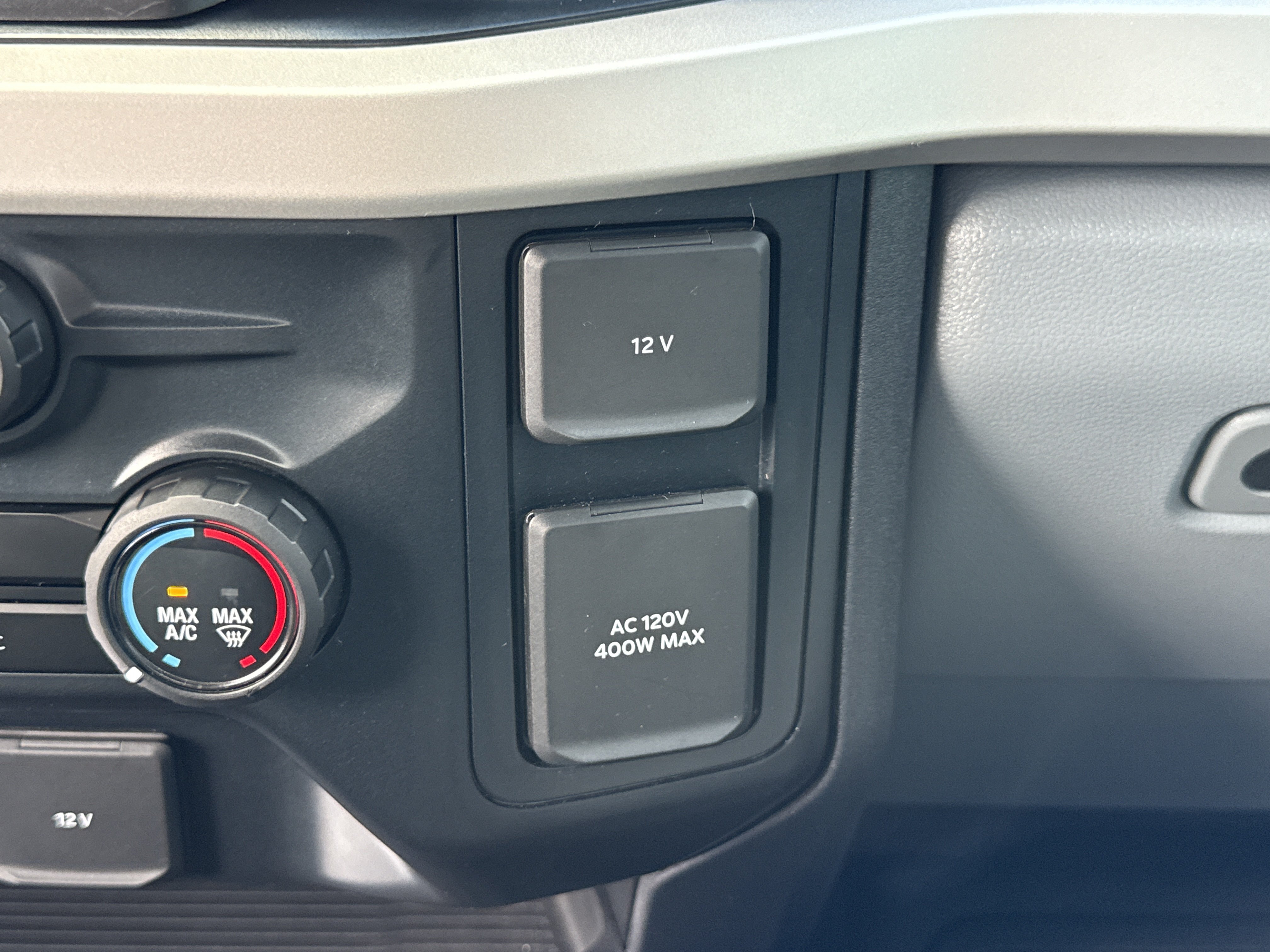 Certified 2023 Ford F450 XLT w/ 360-Degree Camera Package AWD/4WD image 25