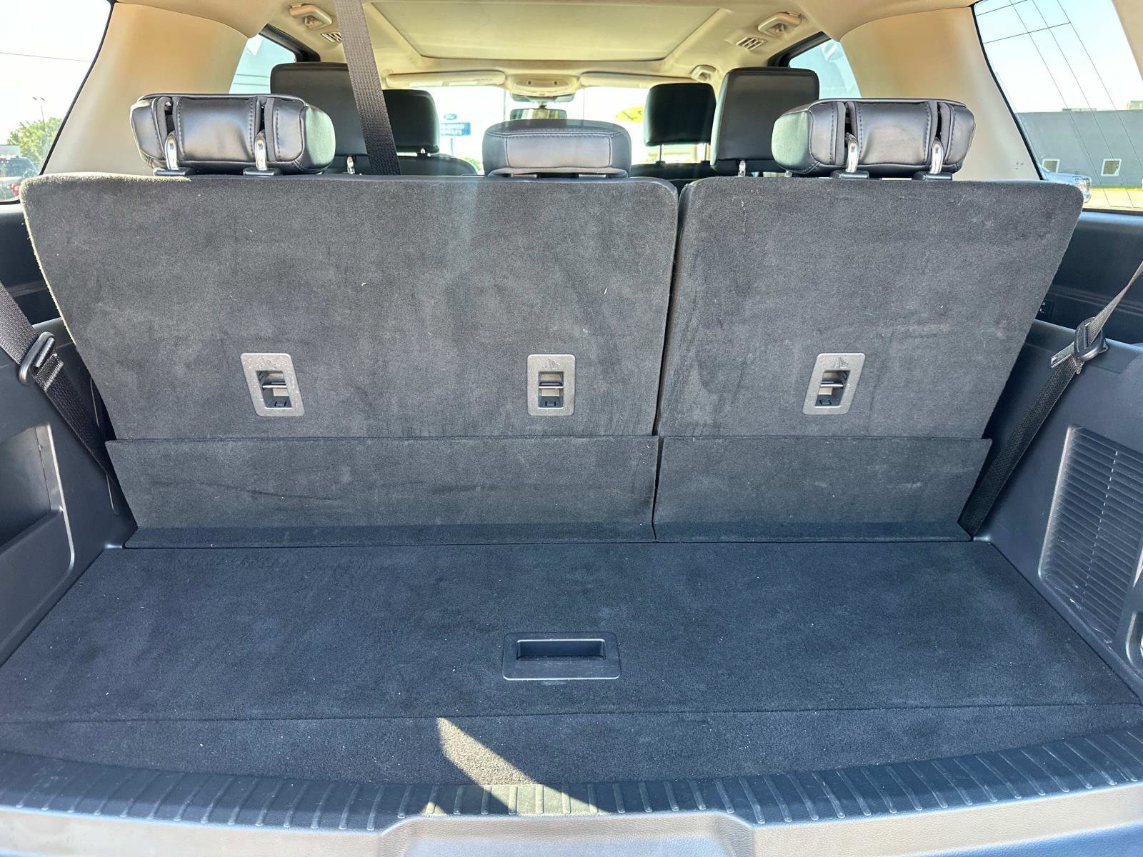 Certified 2024 Ford Expedition XLT image 32