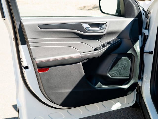 Certified 2025 Ford Escape ST-Line w/ Equipment Group 301A image 12