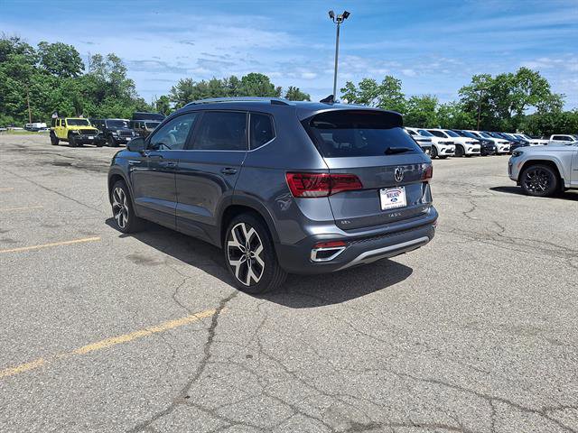 Used 2022 Volkswagen Taos SEL w/ Panoramic Sunroof Package AWD/4WD image 8