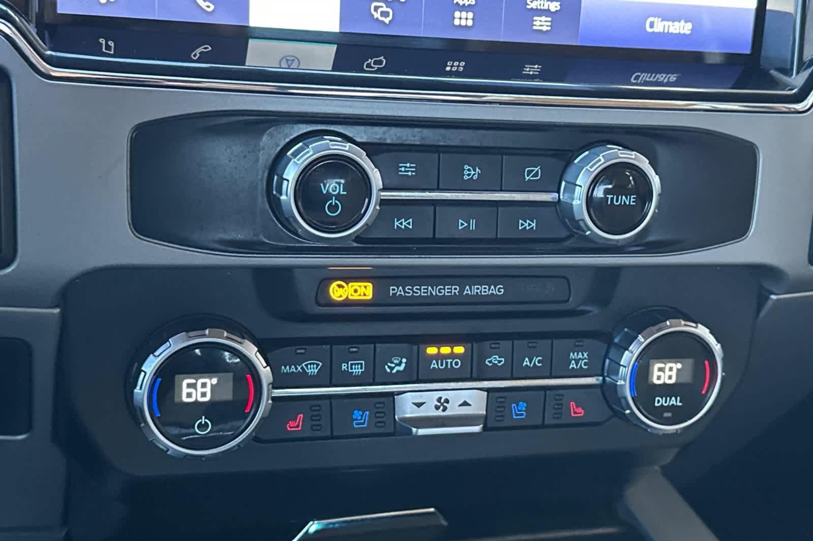 Certified 2022 Ford F250 Lariat w/ Lariat Value Package AWD/4WD image 23