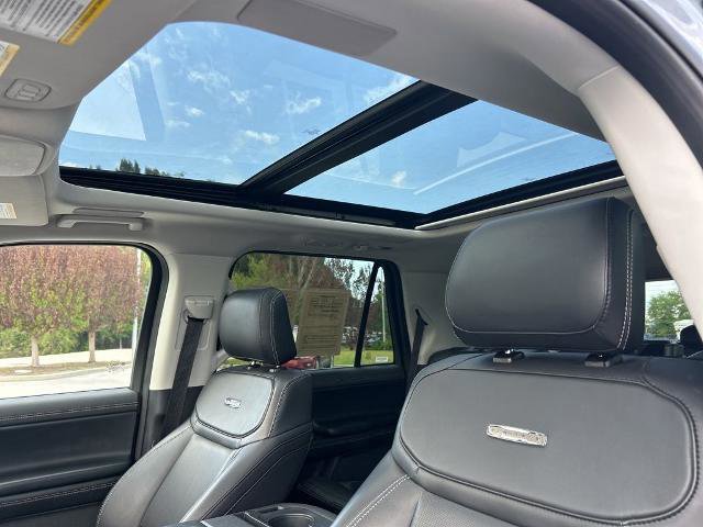 Certified 2025 Ford Expedition Platinum w/ Driver's Package image 21