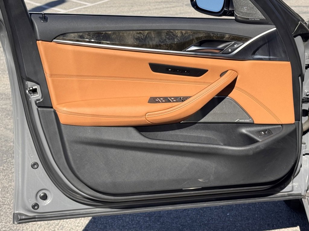 Used 2022 BMW 530i w/ Premium Package image 16