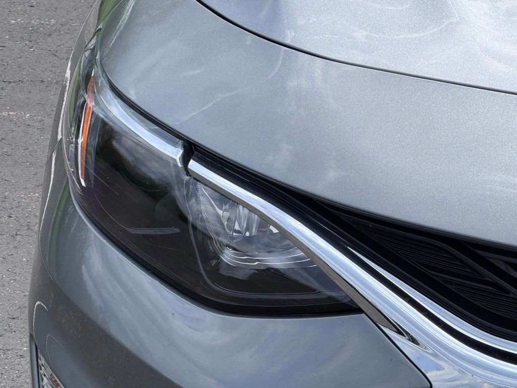 Used 2025 Chevrolet Malibu LS FWD image 4