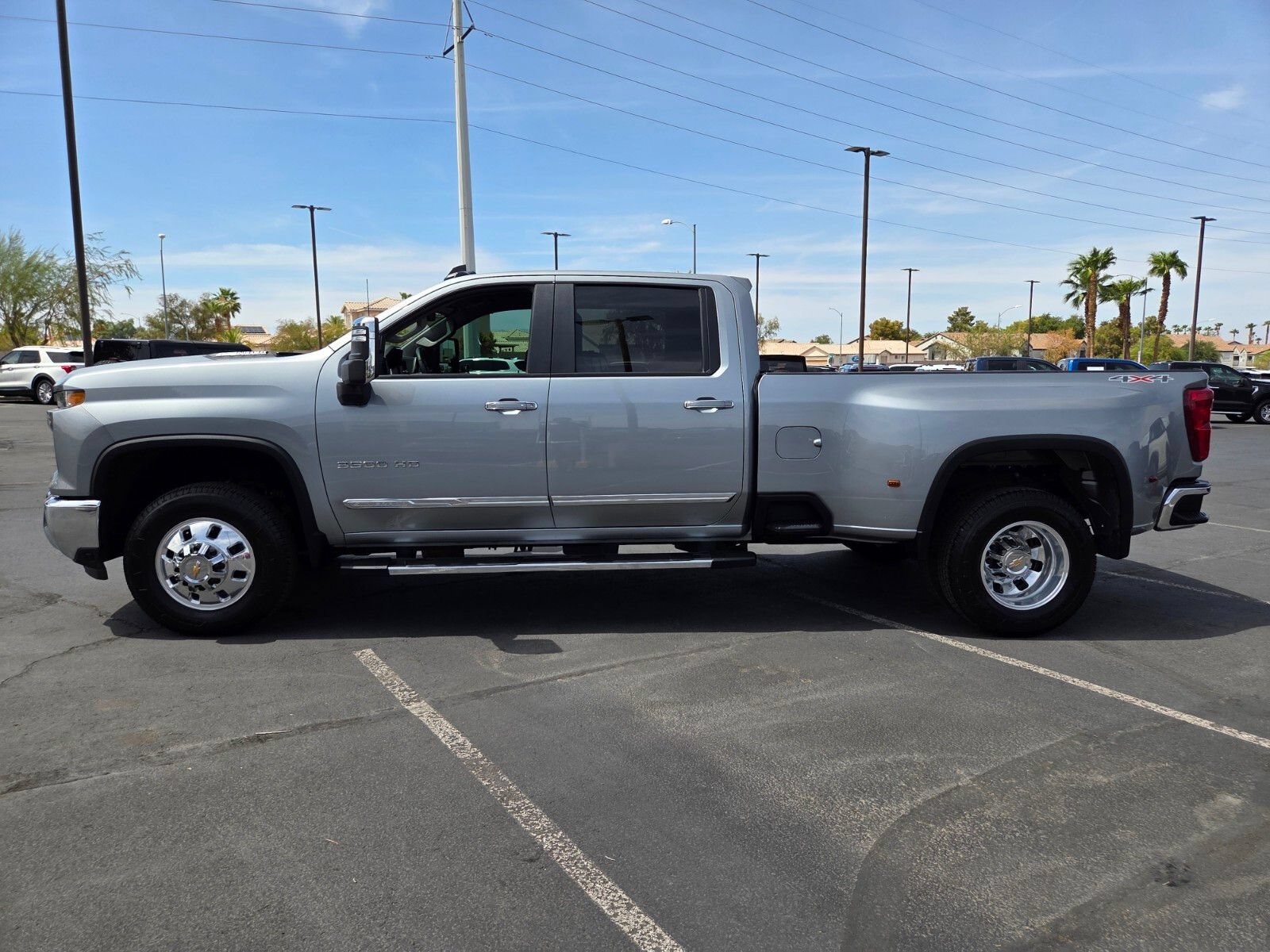 Used 2025 Chevrolet Silverado 3500 LT w/ Safety Package AWD/4WD image 3