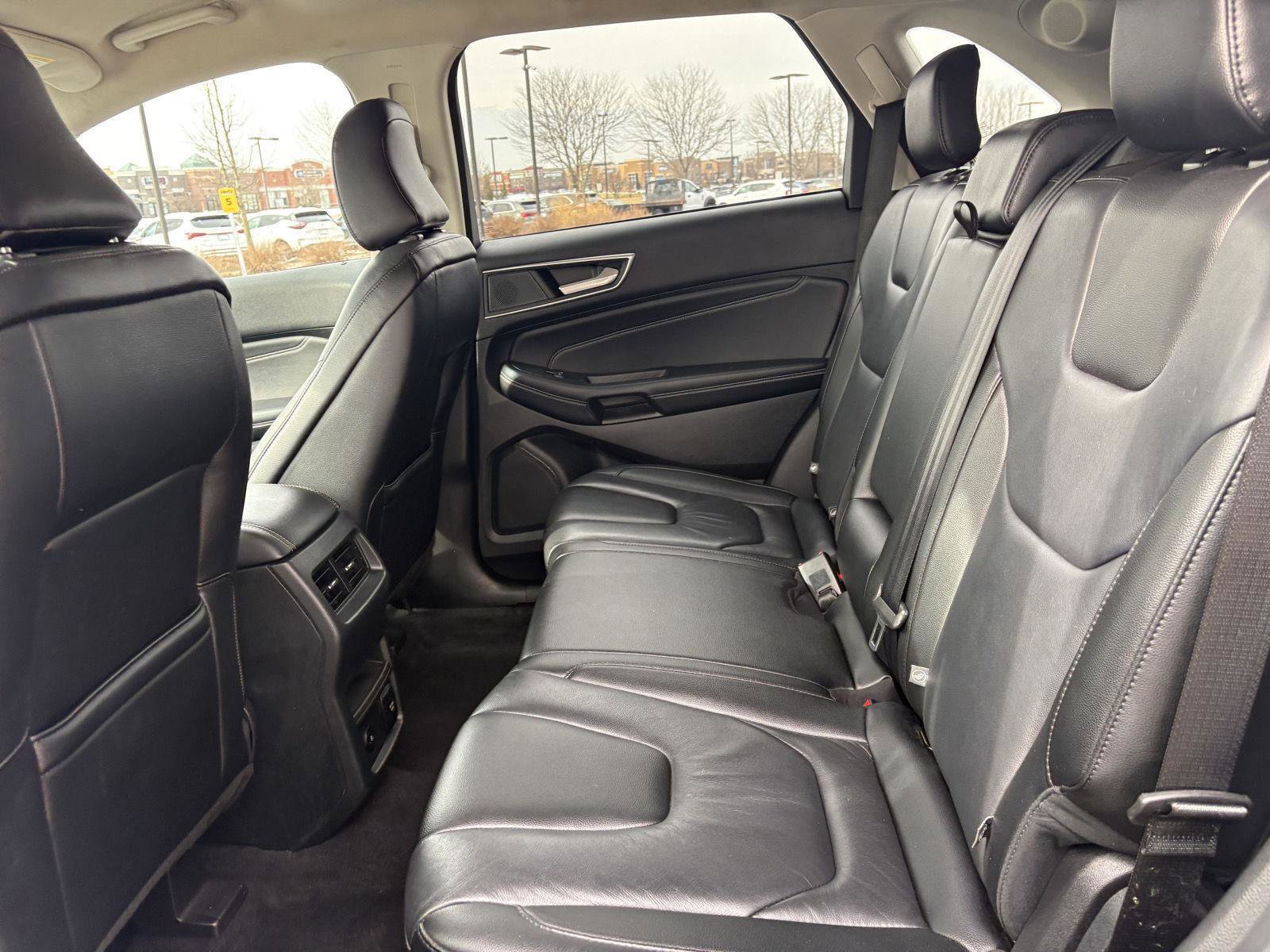 Certified 2022 Ford Edge Titanium image 19