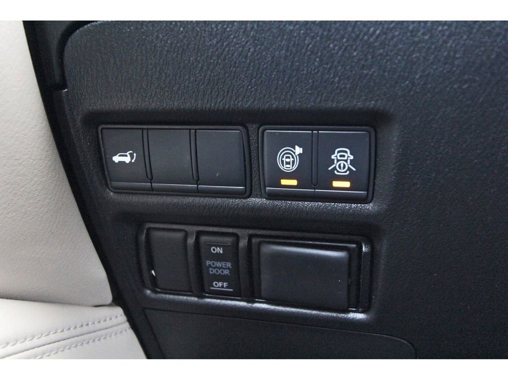 Used 2020 Nissan Armada SL w/ Premium Package image 21