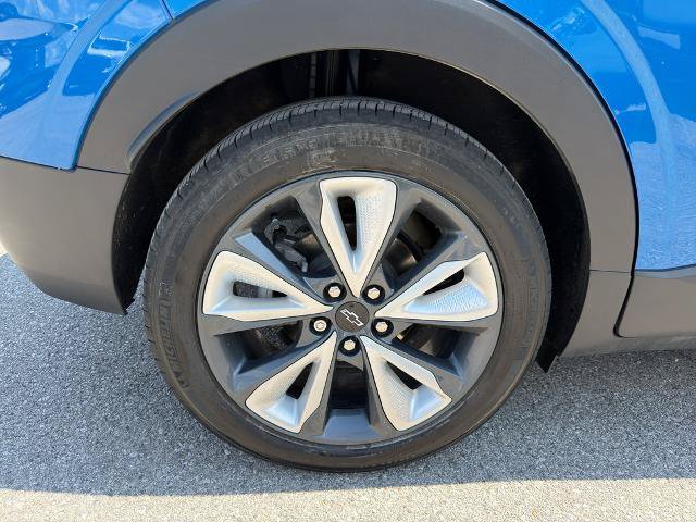 Used 2022 Chevrolet Bolt EUV LT w/ Convenience Package FWD image 12