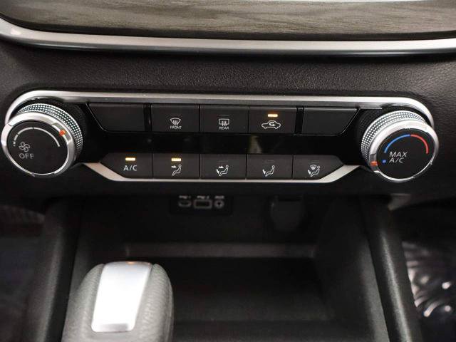 Used 2025 Nissan Altima 2.5 SV FWD image 11