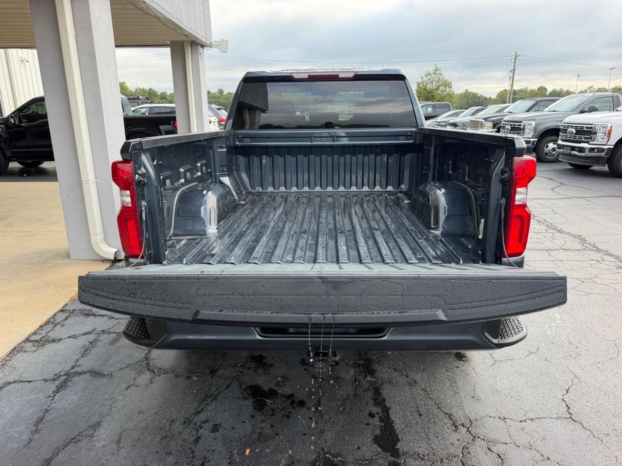 Used 2020 Chevrolet Silverado 1500 Custom w/ Custom Value Package AWD/4WD image 5