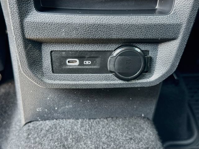 Used 2024 Volkswagen Tiguan SE R-Line AWD/4WD image 33