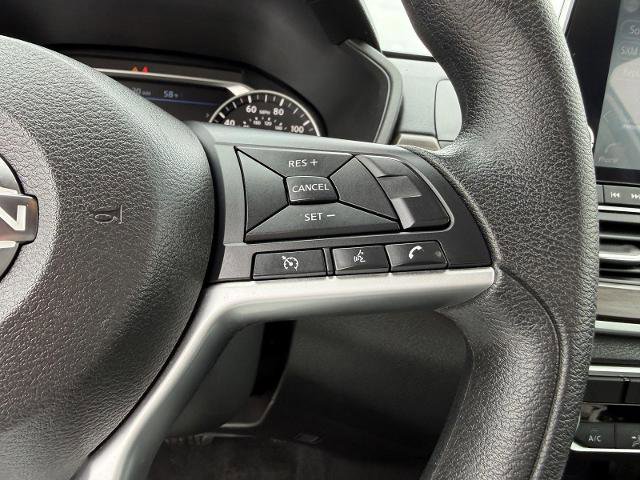 Used 2024 Nissan Altima 2.5 SV FWD image 17