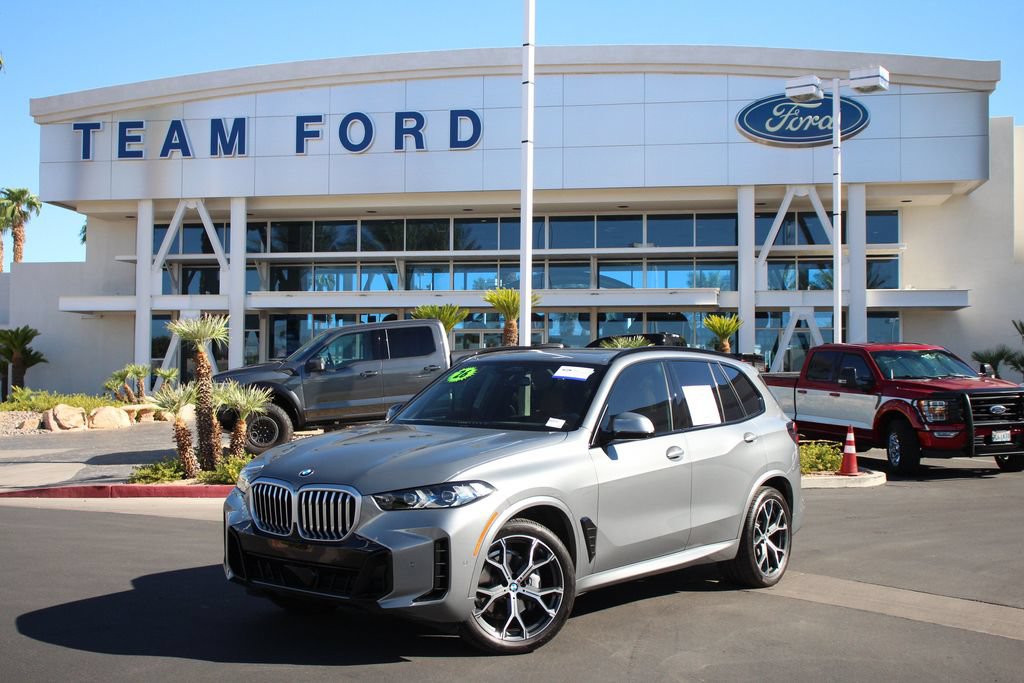 Used 2026 BMW X5 xDrive40i w/ M Sport Package AWD/4WD image 2