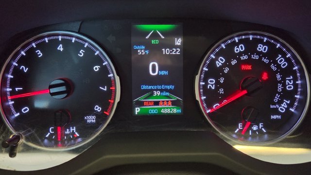 Used 2020 Toyota RAV4 XLE Premium AWD/4WD image 18