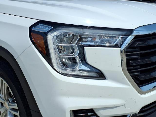 Used 2024 GMC Terrain SLE FWD image 12