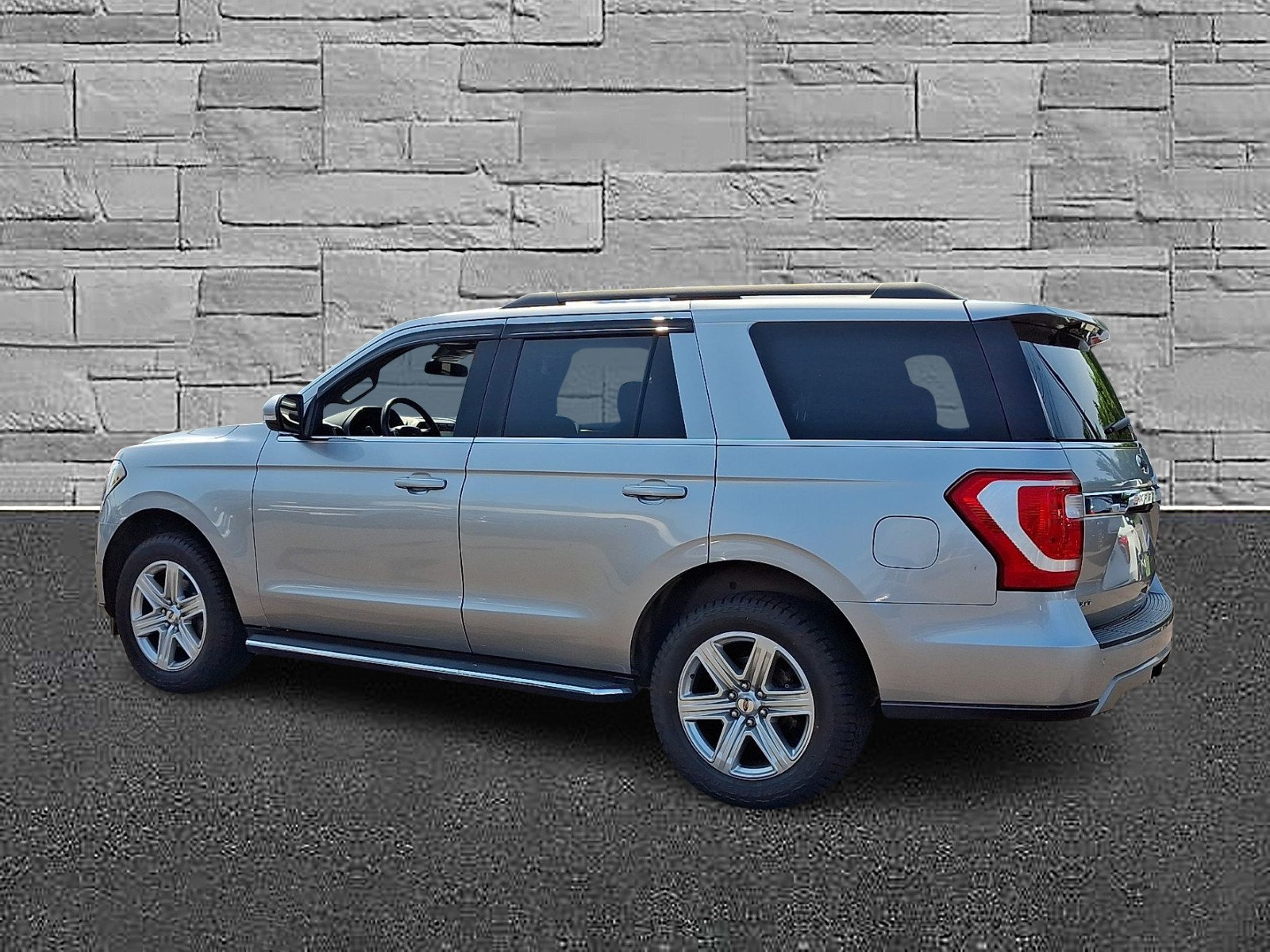 Certified 2020 Ford Expedition XLT w/ Equipment Group 202A AWD/4WD image 7