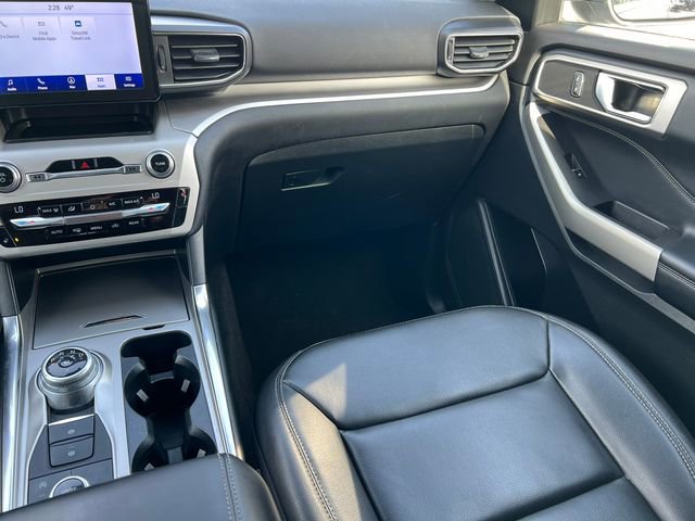Certified 2020 Ford Explorer XLT w/ Equipment Group 202A image 38