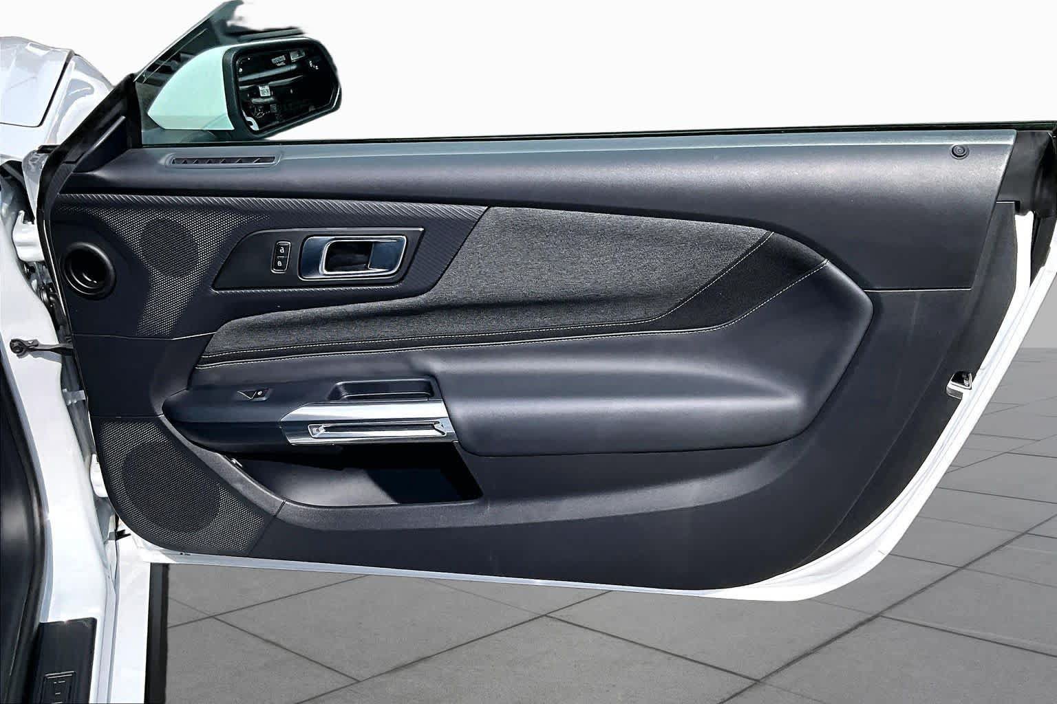 Certified 2025 Ford Mustang Coupe RWD image 23