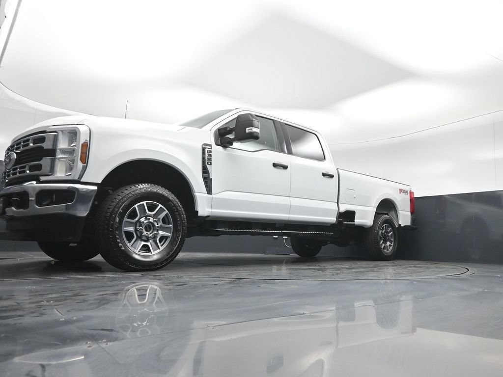 Certified 2025 Ford F350 XLT AWD/4WD image 40