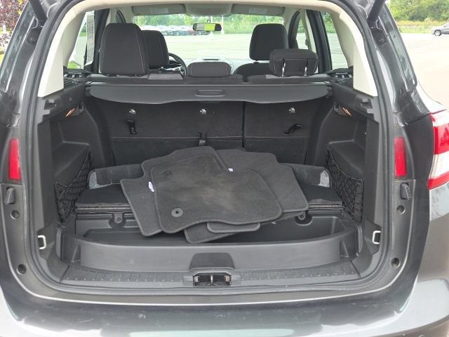 Certified 2017 Ford C-MAX SE w/ Equipment Group 201A FWD image 11