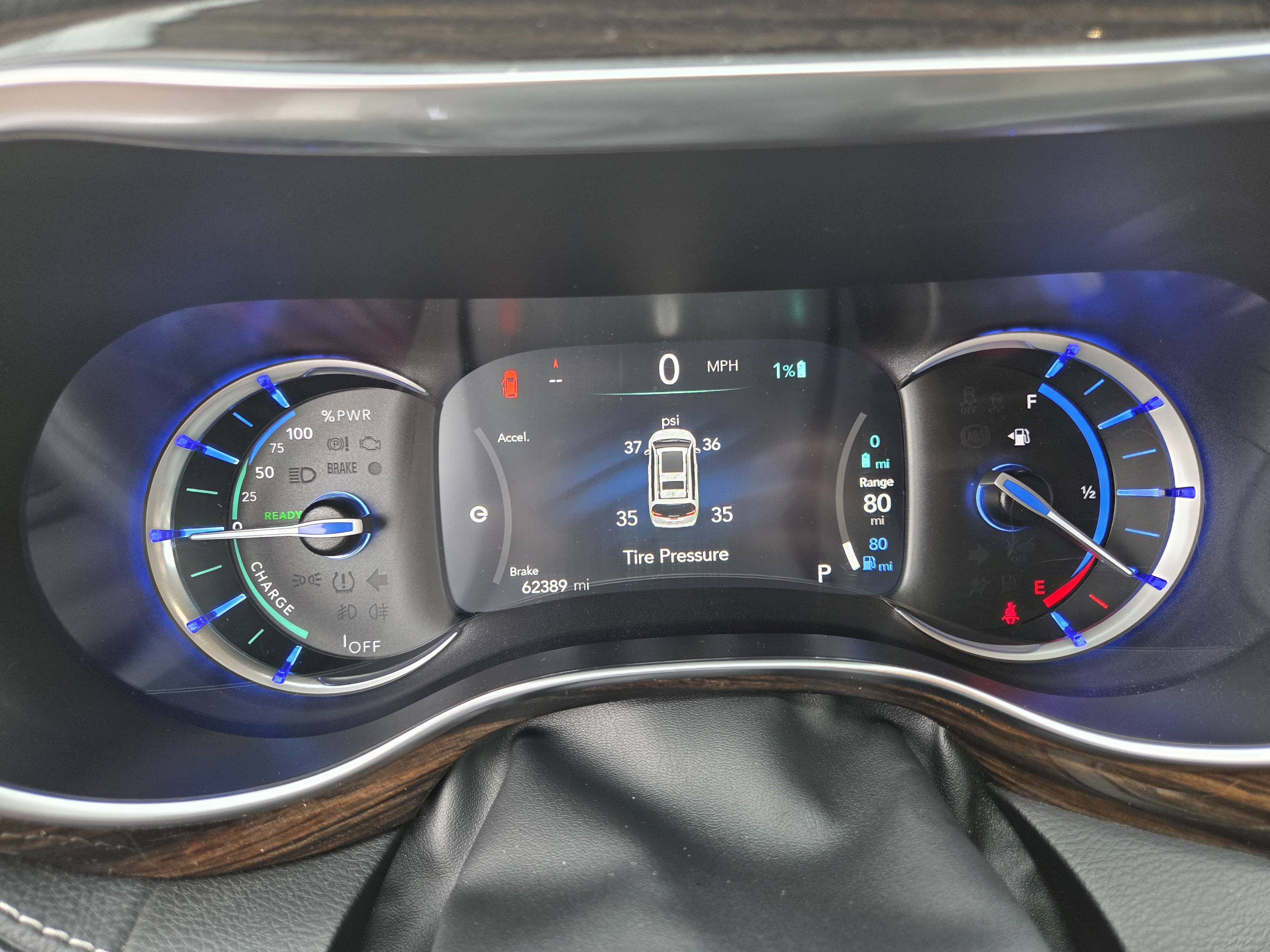 Used 2023 Chrysler Pacifica Limited FWD image 18