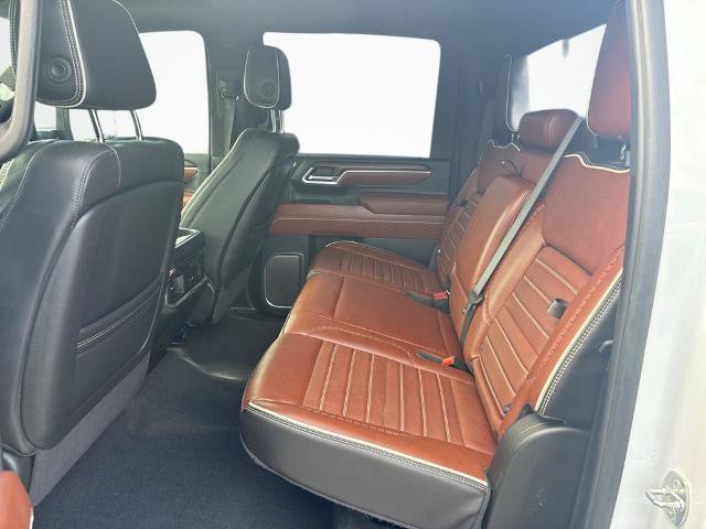 Used 2024 GMC Sierra 2500 Denali Ultimate AWD/4WD image 18