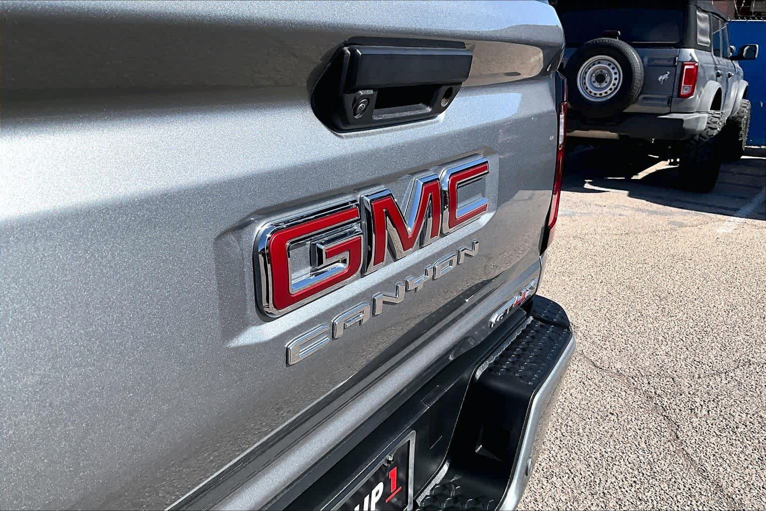 Used 2023 GMC Canyon AT4X AWD/4WD image 31