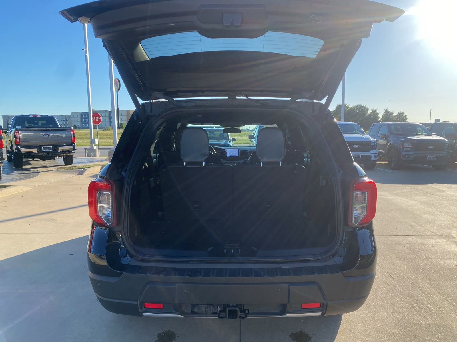 Certified 2022 Ford Explorer Timberline w/ Timberline Technology Package AWD/4WD image 5