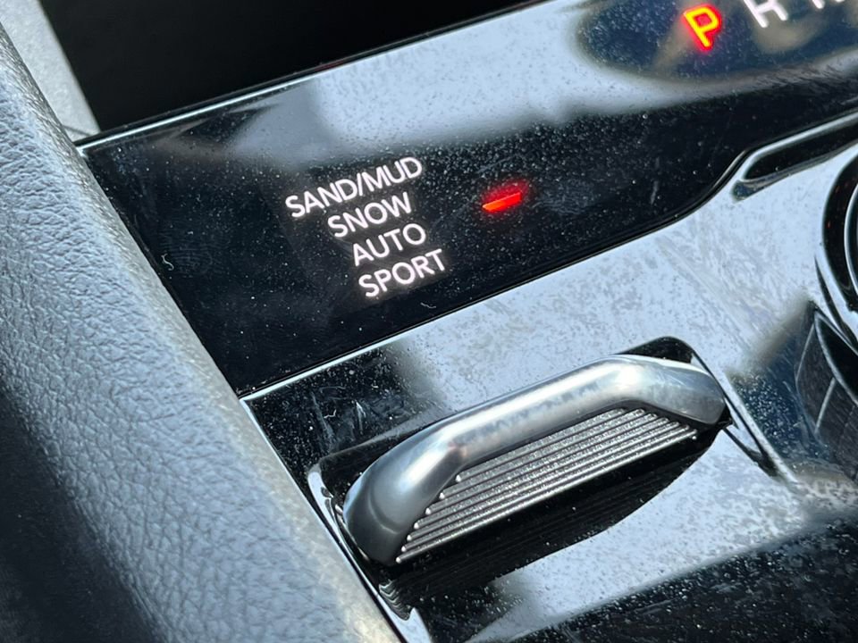 Used 2024 Jeep Grand Cherokee Limited w/ Trailer Tow Package image 31