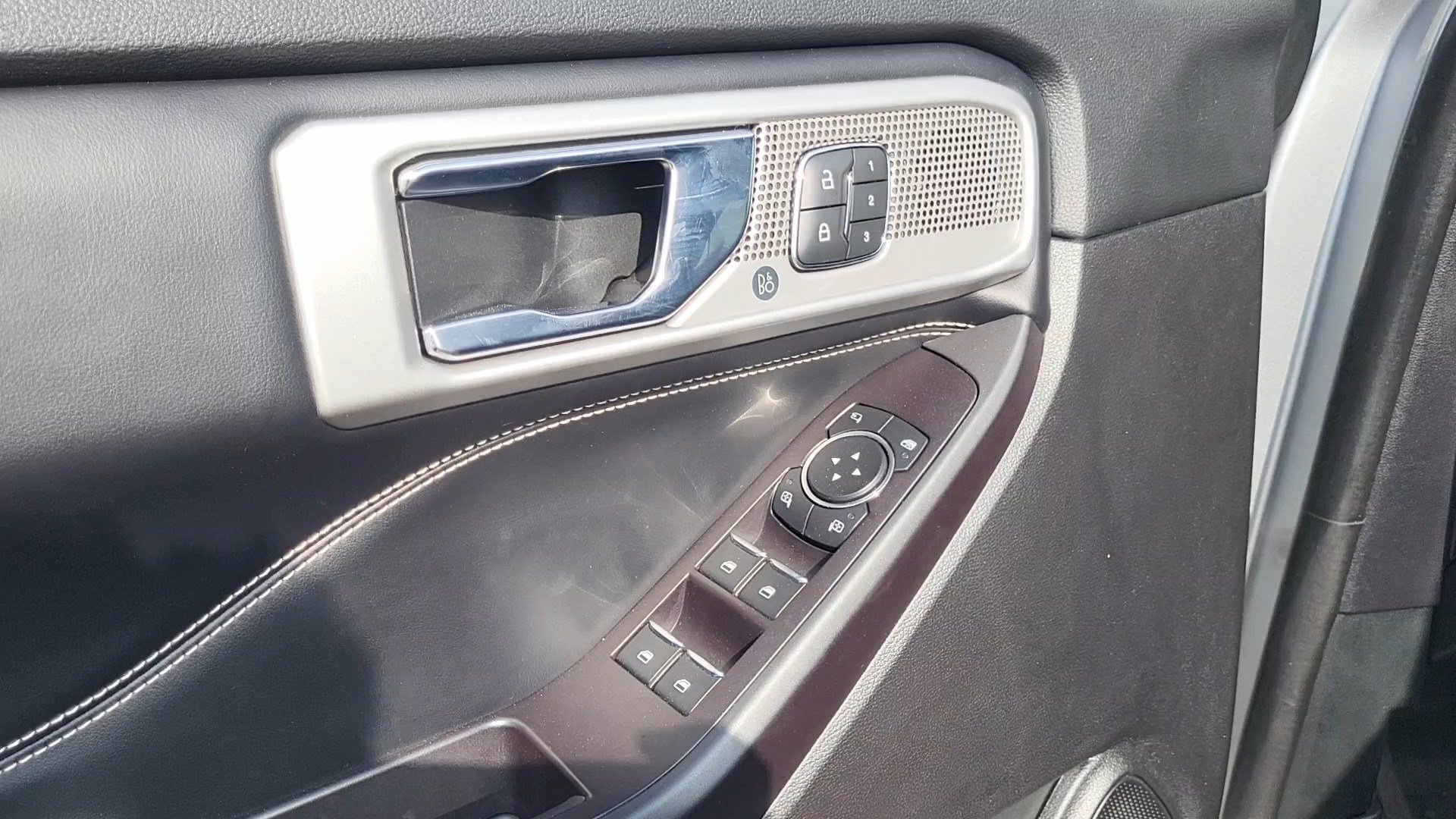 Certified 2020 Ford Explorer ST AWD/4WD image 11