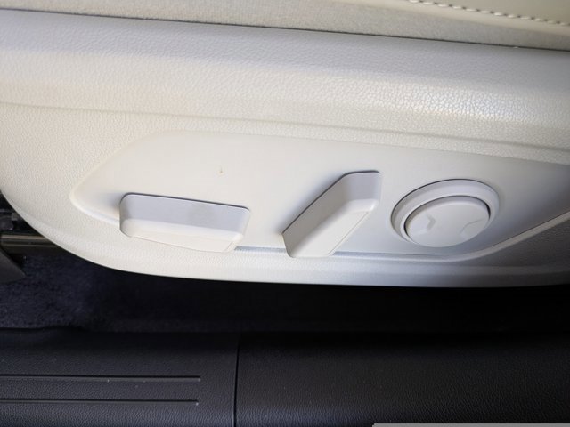 Used 2025 Kia Sorento SX image 28