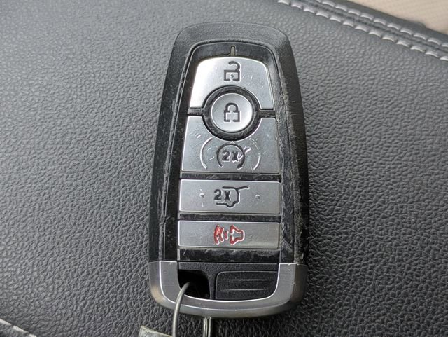 Certified 2022 Ford Escape SEL image 30