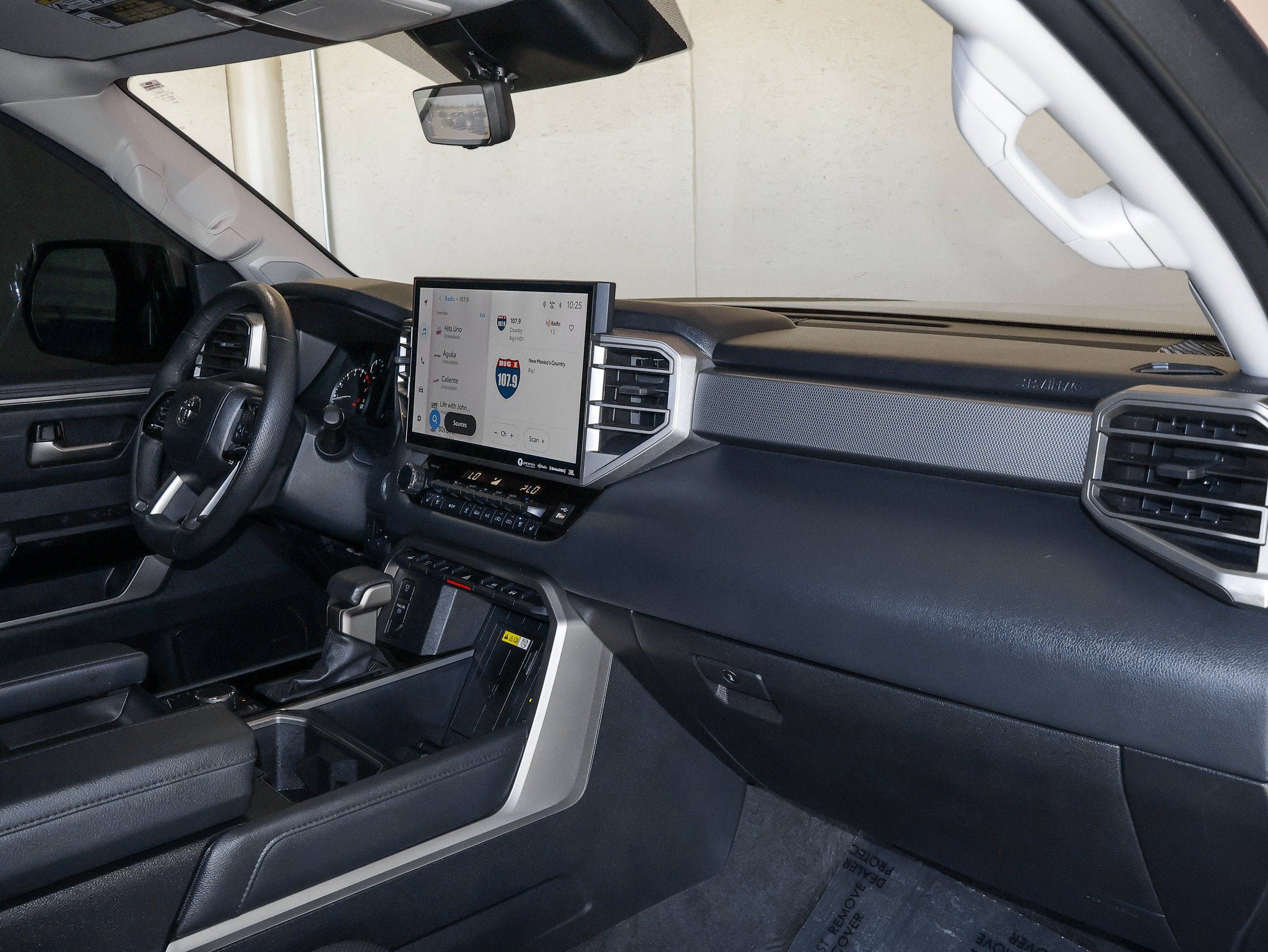 Used 2023 Toyota Tundra Limited AWD/4WD image 39