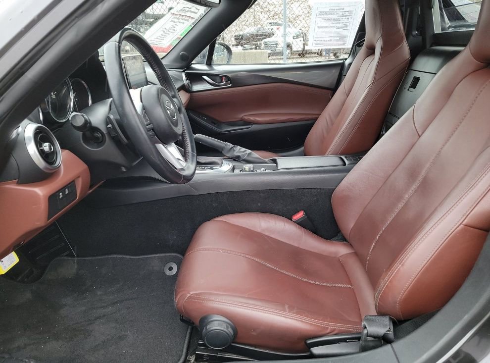 Used 2019 MAZDA MX-5 Miata RF Grand Touring image 2