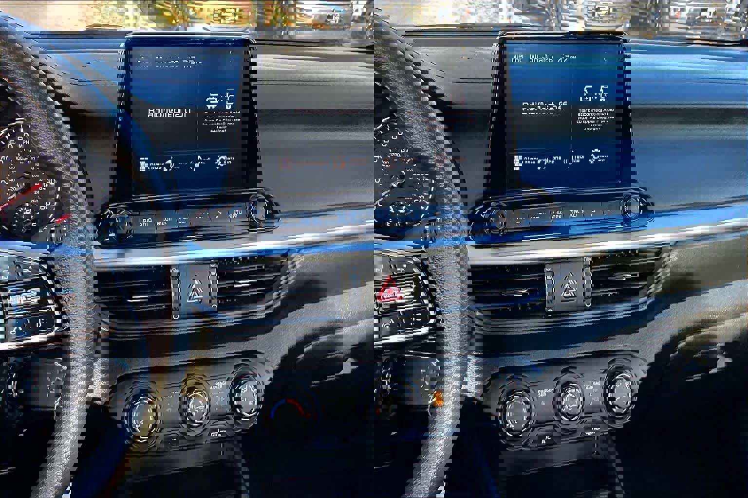 Used 2023 Kia Forte LXS w/ LXS Technology Package image 9