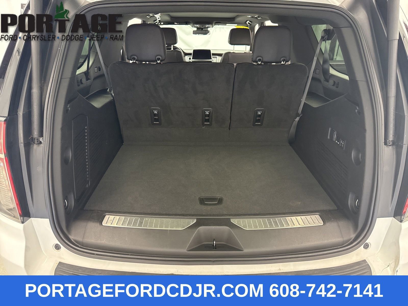 Used 2023 Chevrolet Suburban Z71 w/ Luxury Package image 54