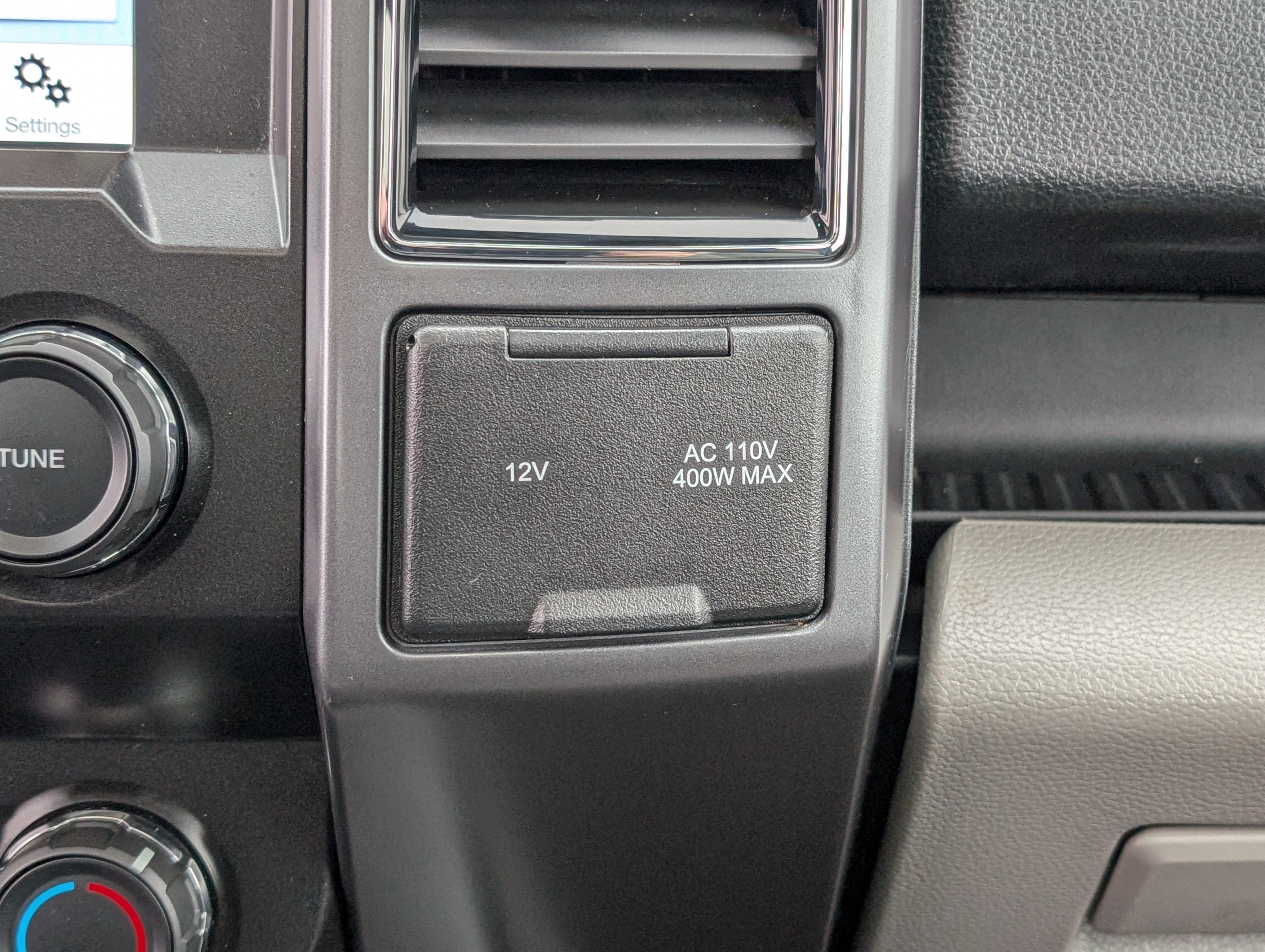 Certified 2019 Ford F150 XLT w/ Equipment Group 302A Luxury image 21