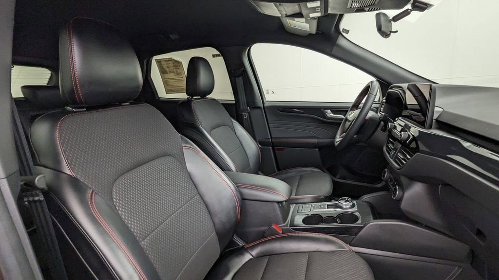 Certified 2024 Ford Escape ST-Line w/ Equipment Group 301A image 37