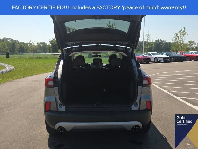Certified 2025 Ford Escape Platinum AWD/4WD image 15