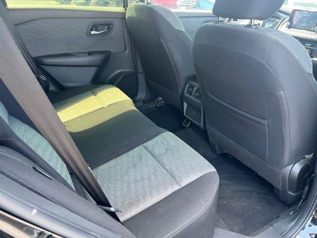 Used 2023 Nissan Rogue SV FWD image 10