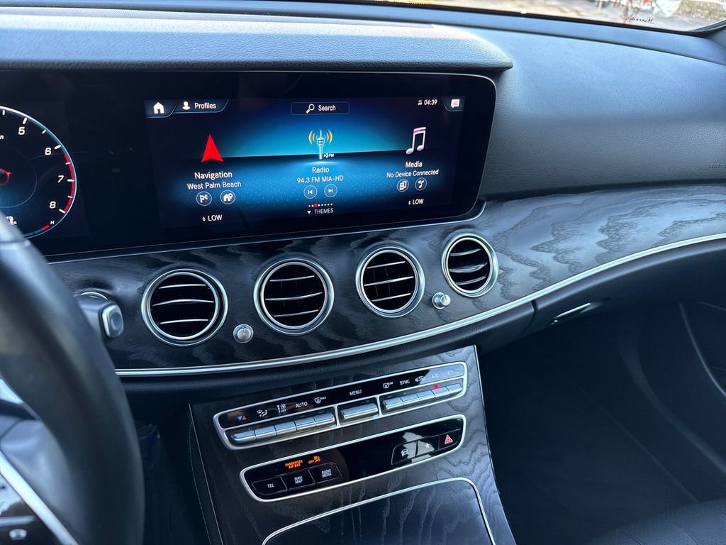 Used 2021 Mercedes-Benz E 350 Sedan image 19