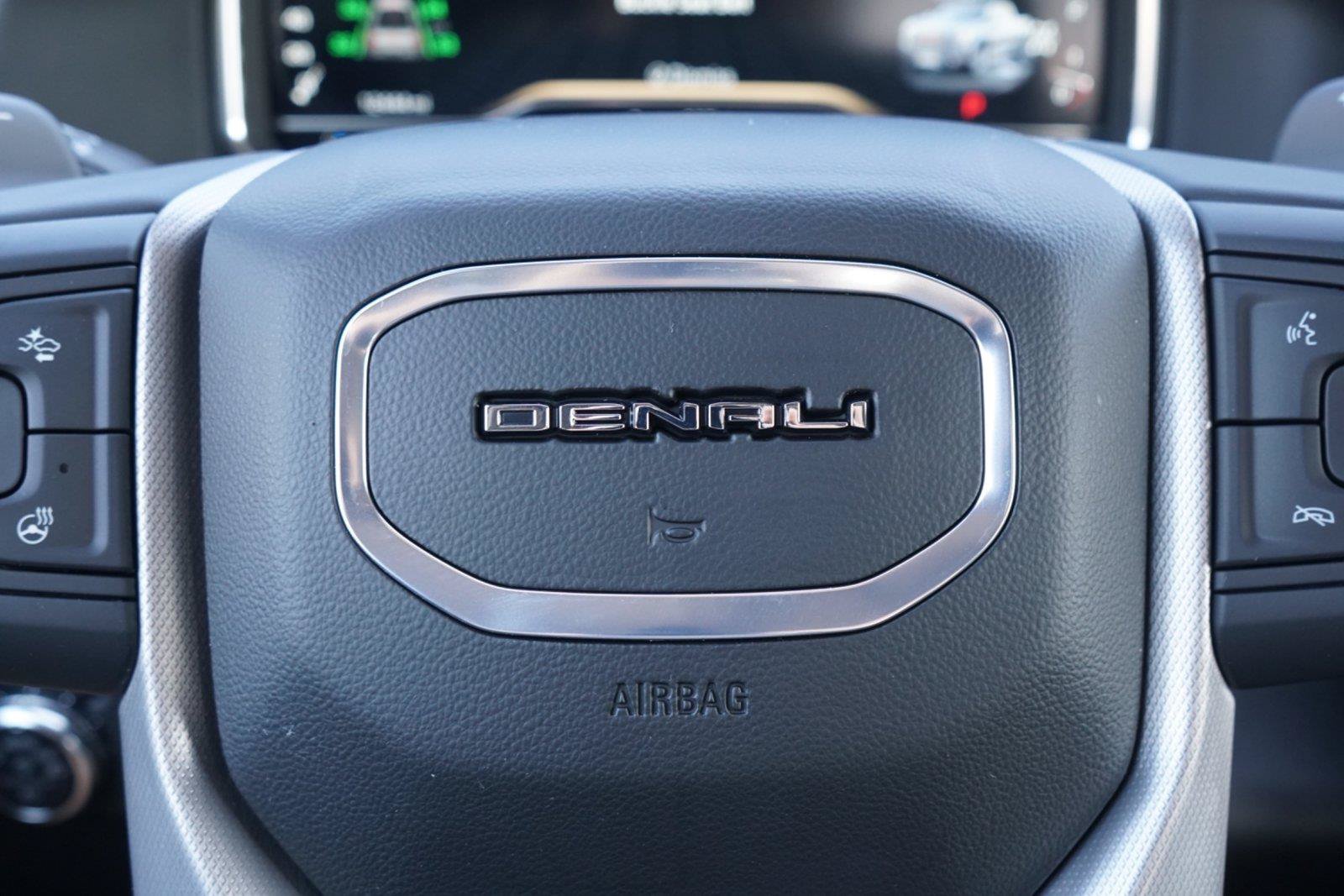 Used 2024 GMC Sierra 1500 Denali w/ Technology Package AWD/4WD image 15