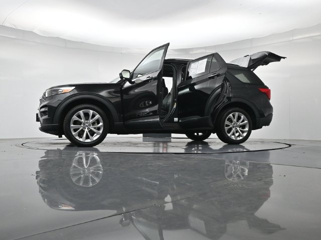 Certified 2024 Ford Explorer Platinum w/ Technology Package AWD/4WD image 57