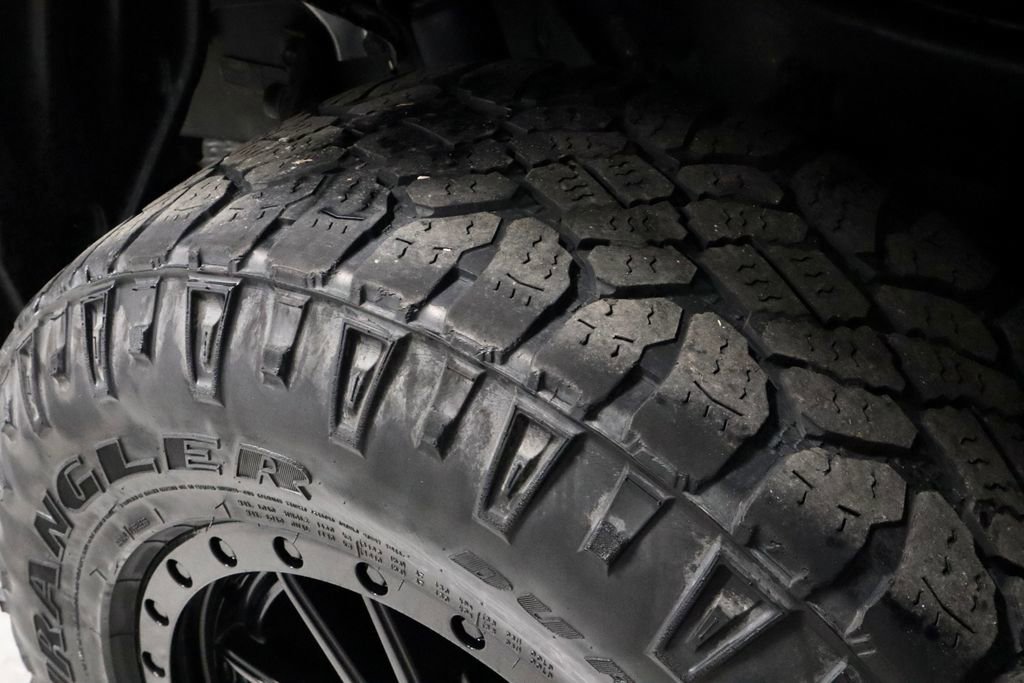 Used 2022 Toyota Tundra SR5 w/ SR5 Premium Package image 20