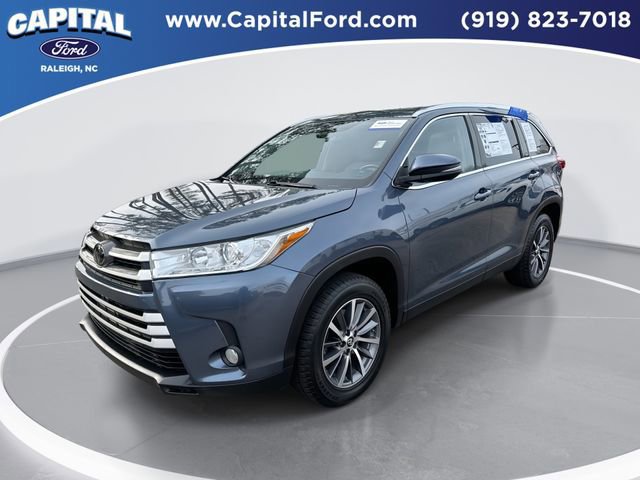 Used 2019 Toyota Highlander XLE image 1