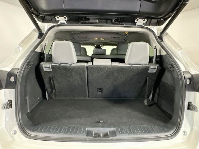 Used 2021 Toyota Highlander Limited FWD image 21