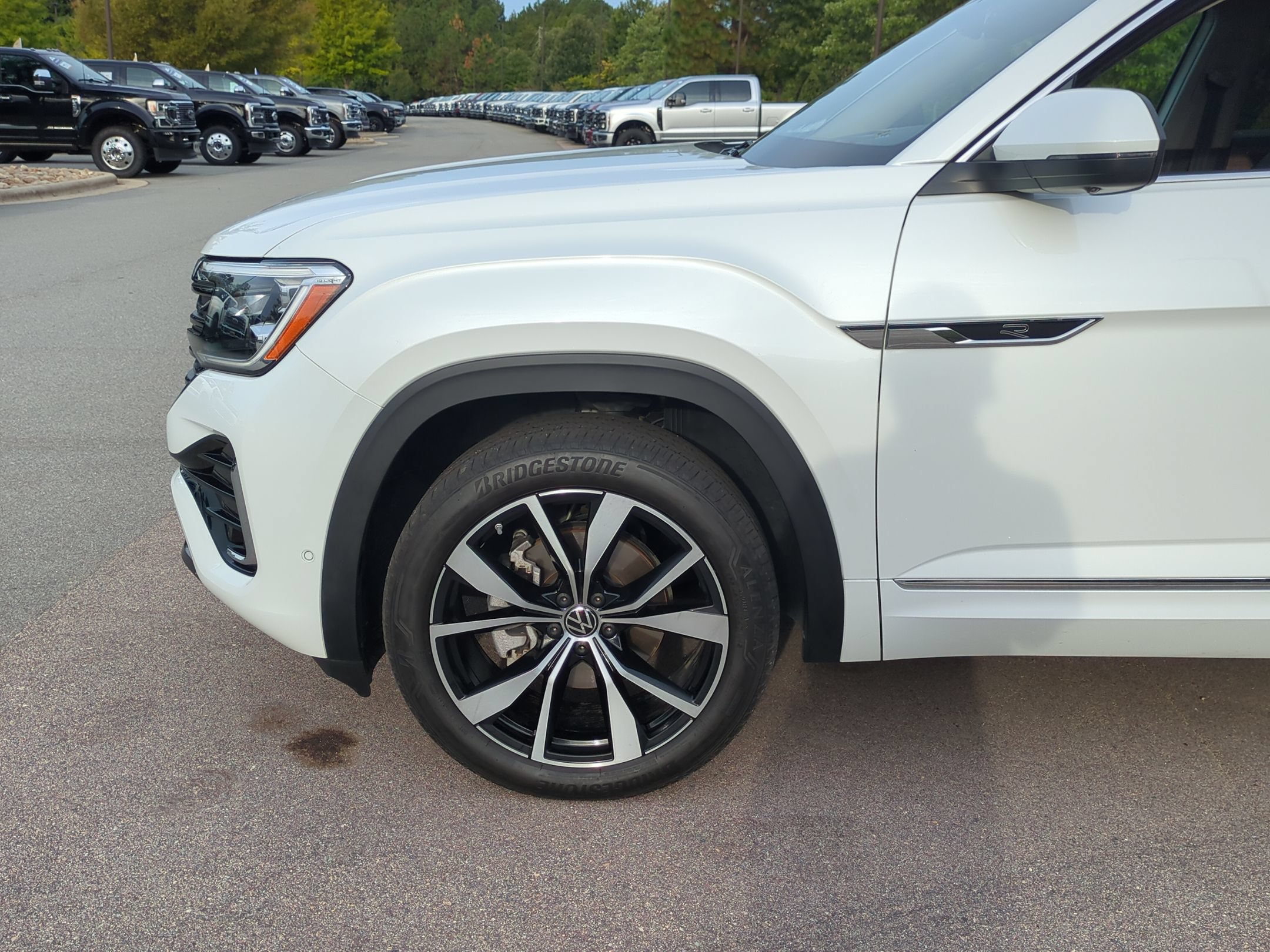 Used 2024 Volkswagen Atlas SEL Premium R-Line AWD/4WD image 11